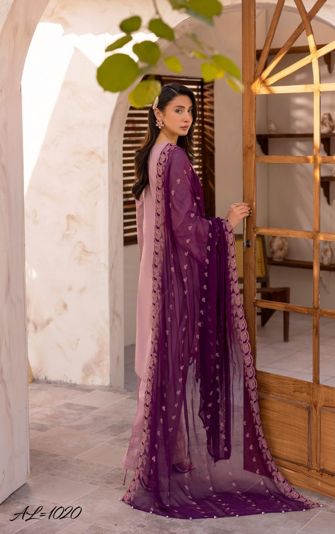 Embroidered Pakistani Salwar Kameez: Digital Print Lawn Suit