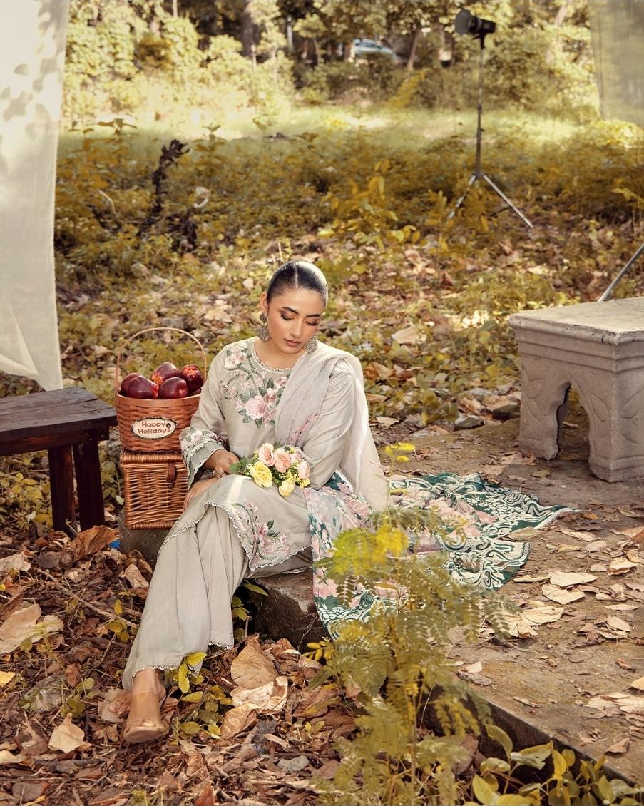 Embroidered Viscose Salwar Kameez | Pakistani Digital Print 3-Piece Suit