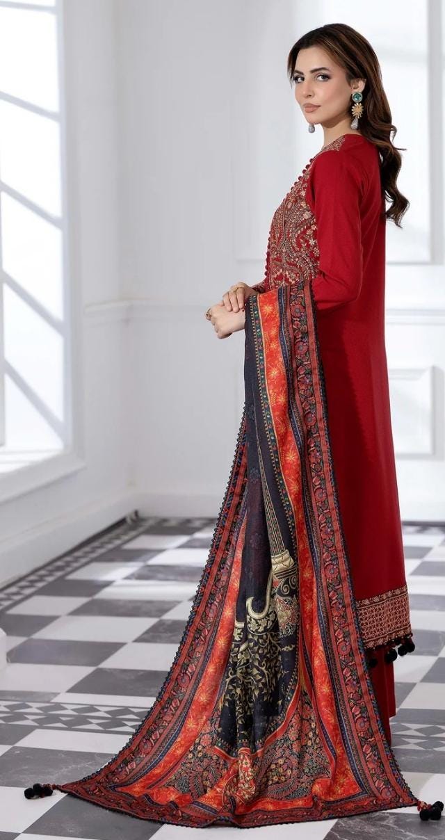 Dhanak Luxury Salwar Kameez: Pakistani Wedding Guest Outfit