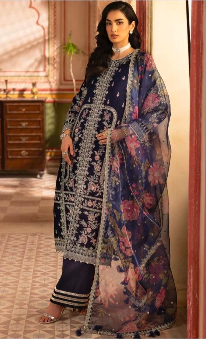 Velvet Luxury Salwar Kameez: Pakistani Wedding Guest Outfit