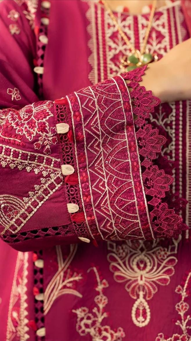 Linen Luxury Salwar Kameez: Pakistani Wedding Guest Outfit