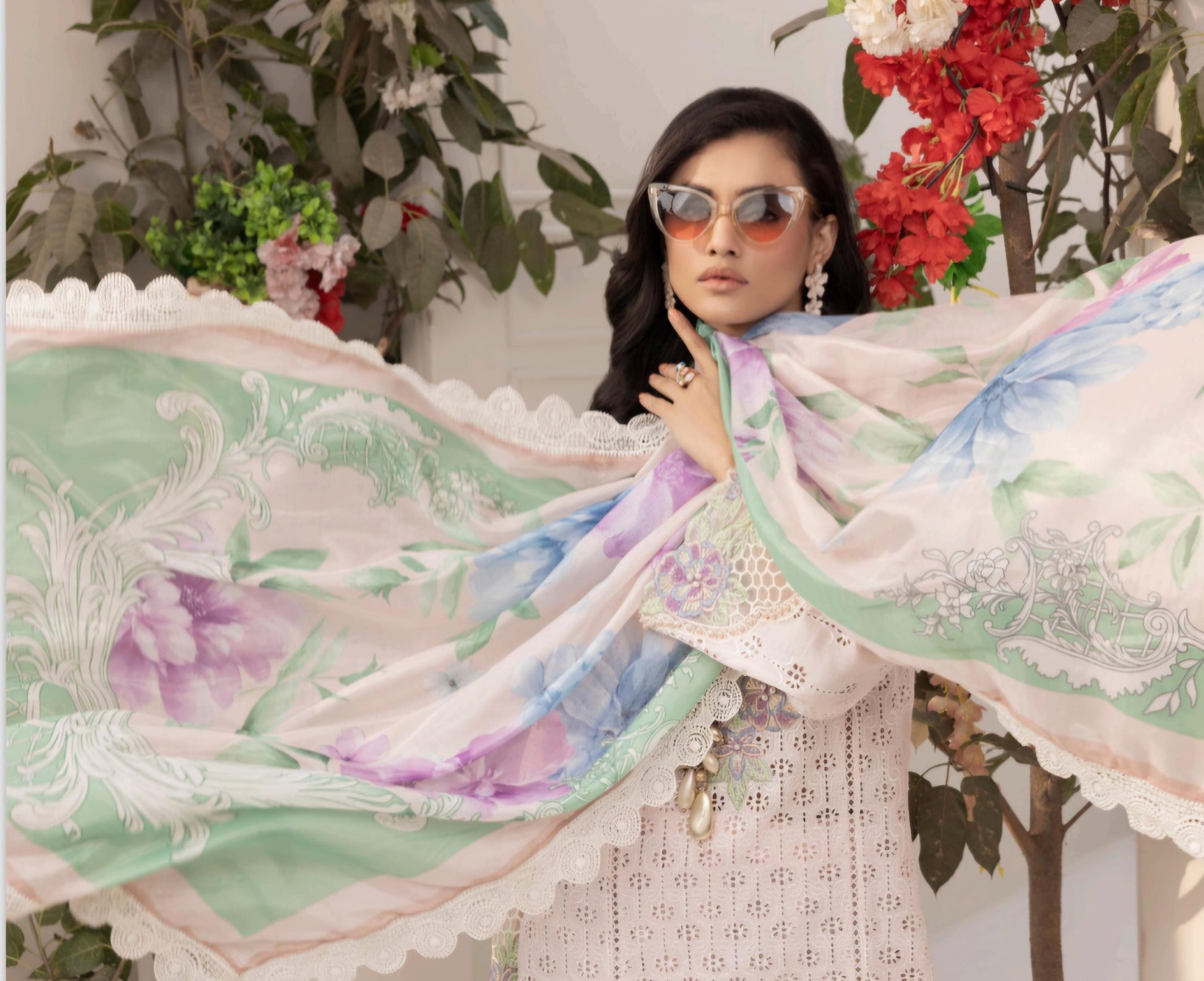 Pakistani Chikankari Embroidered Lawn Salwar Kameez Dupatta: Designer Wear