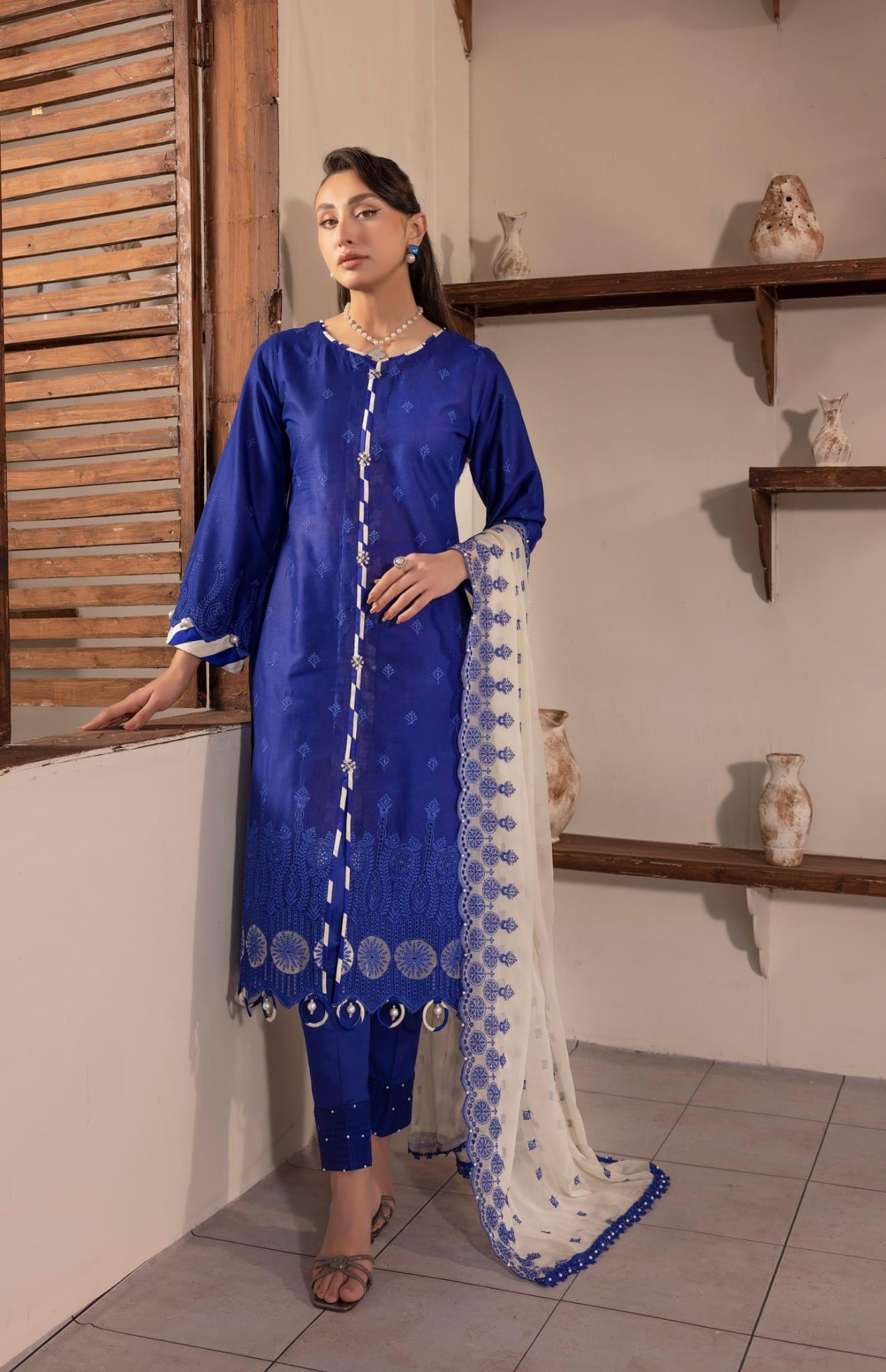 Embroidered Pakistani Salwar Kameez: Digital Print Lawn Suit