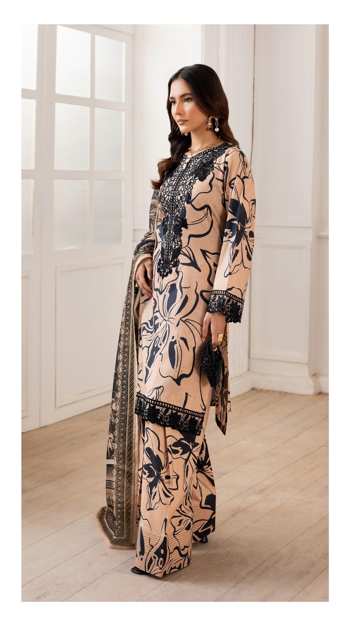 Embroidered Pakistani Salwar Kameez: Digital Print Lawn Suit