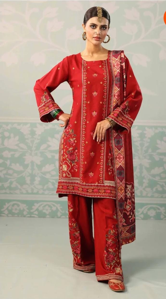 Dhanak Luxury Salwar Kameez: Pakistani Wedding Guest Outfit