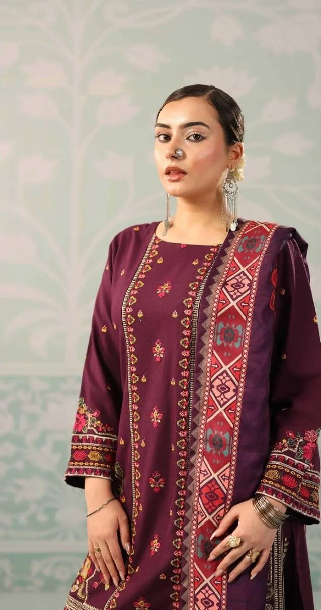 Dhanak Luxury Salwar Kameez: Pakistani Wedding Guest Outfit