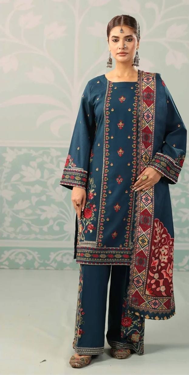 Dhanak Luxury Salwar Kameez: Pakistani Wedding Guest Outfit
