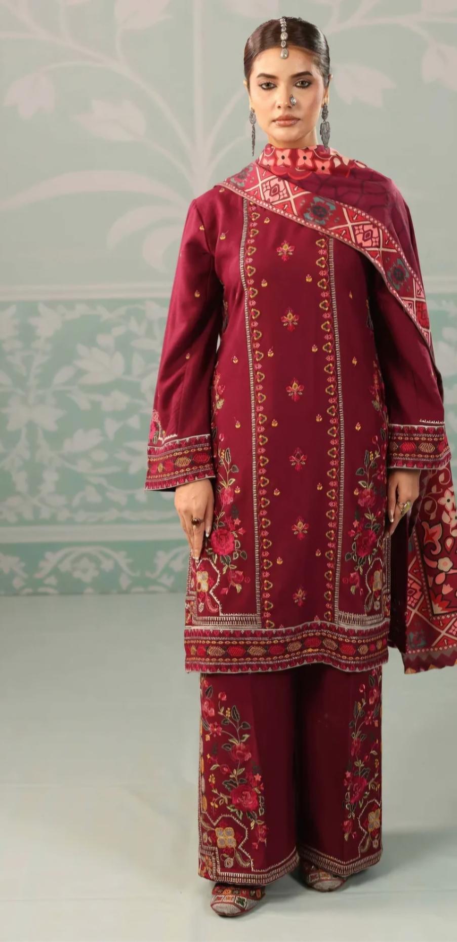 Dhanak Luxury Salwar Kameez: Pakistani Wedding Guest Outfit